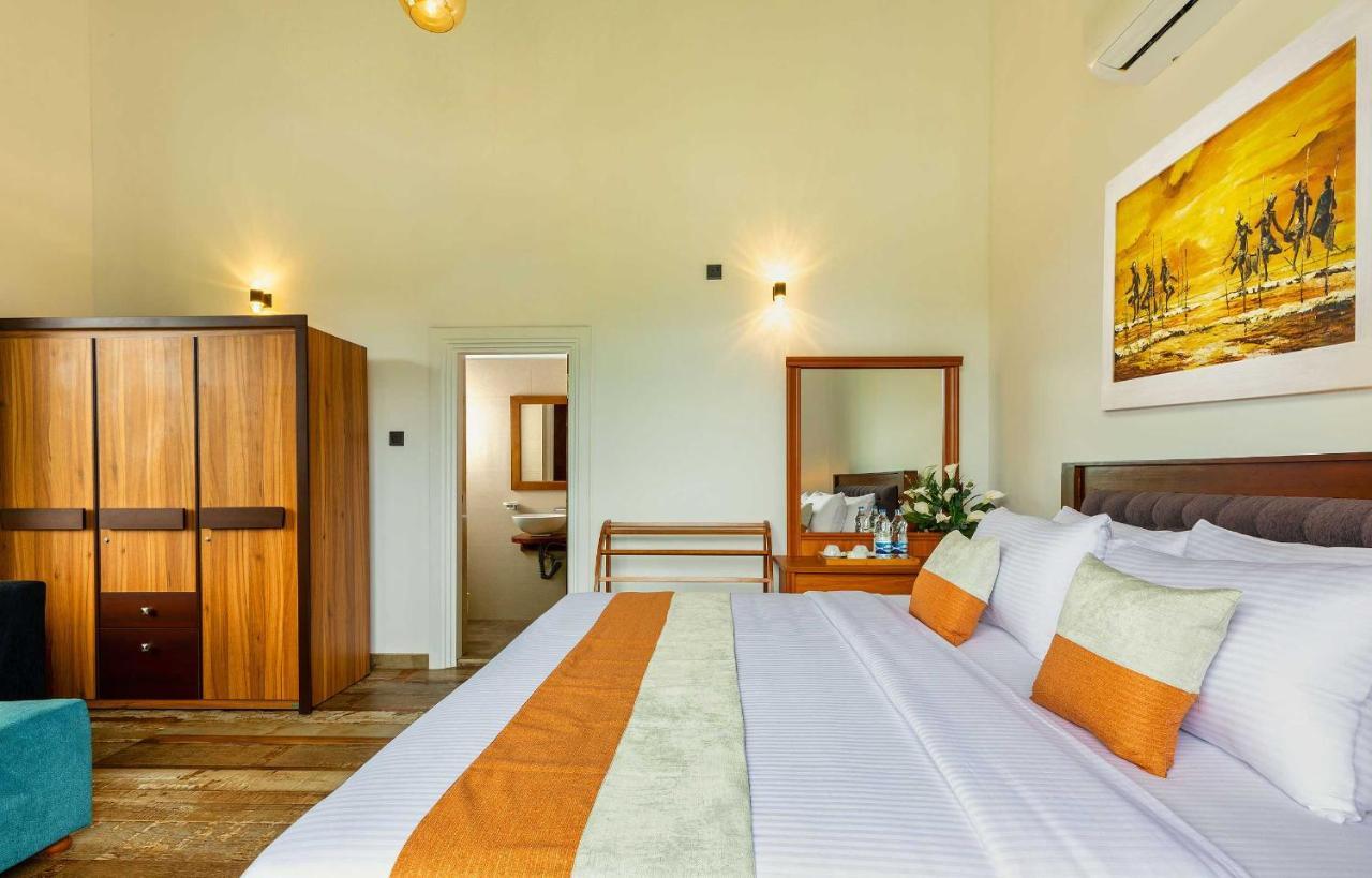 The Palace By Ocean Bentota Bagian luar foto