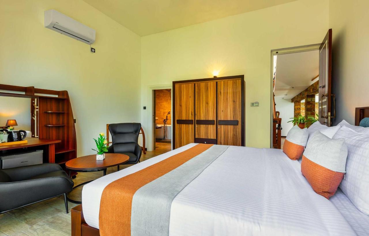 The Palace By Ocean Bentota Bagian luar foto